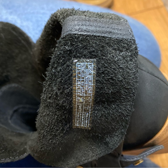 UGG Elora Black Nubuck Suede Boot womens size 8.5 - Picture 5 of 6